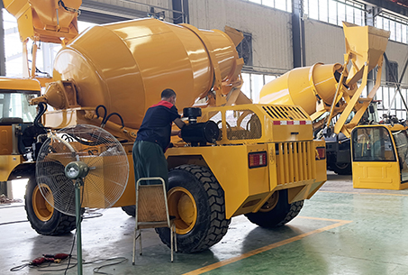 Self Loading Concrete Mixer Truck Factory