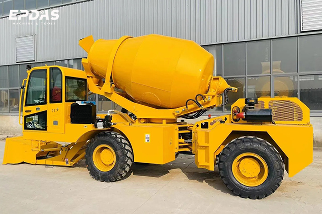 Articulated Self-loading Concrete Mixer