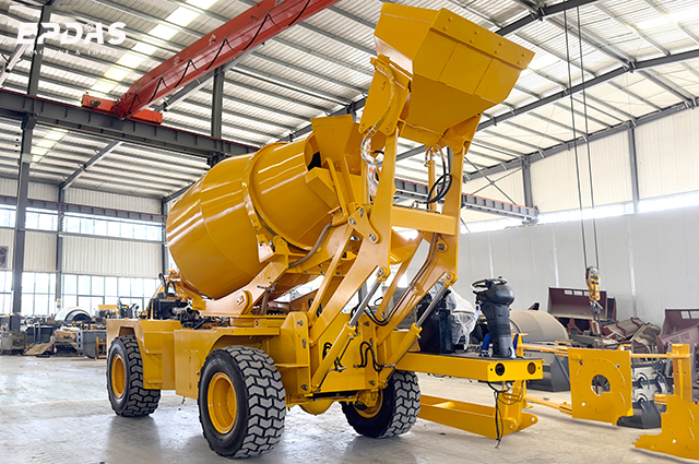 Articulated Self-loading Concrete Mixer